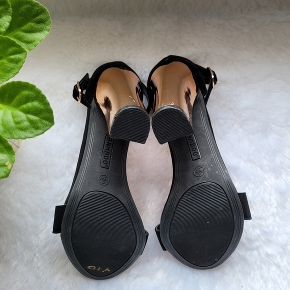 BAMBOO Essential Suede Platform Heels - Picture 6 of 11